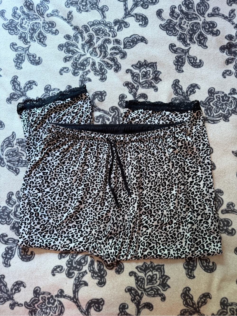 Leopard Print Women's Skirt with Lace Trim - Black/White